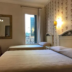 Al Campaniel Oda ve Kahvaltı