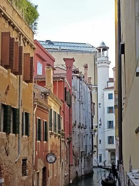 Bright Apartment In The Heart Of Venice Italy